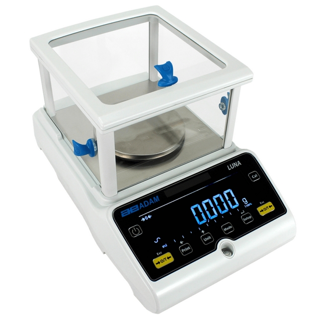 SW scale, similar to scale, weighing scale, digital scale from scaletec, leroy merlin.